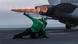 Operadores de gancho (señaleros) estadounidenses dan la señal de lanzamiento a un avión F/A-18F Super Hornet de la Armada, perteneciente a los "Gunslingers" del Escuadrón de Caza y Ataque 105, desde la cubierta de vuelo del portaaviones de clase Nimitz USS George H. W. Bush, que opera en apoyo de la Operación Epic Fury. (12.05.2025). Operadores de gancho (señaleros) estadounidenses dan la señal de lanzamiento a un avión F/A-18F Super Hornet de la Armada, perteneciente a los "Gunslingers" del Escuadrón de Caza y Ataque 105, desde la cubierta de vuelo del portaaviones de clase Nimitz USS George H. W. Bush, que opera en apoyo de la Operación Epic Fury. (12.05.2025).