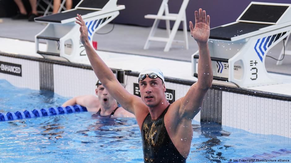 Enhanced Games: Gkolomeev 'breaks' record in 50m freestyle