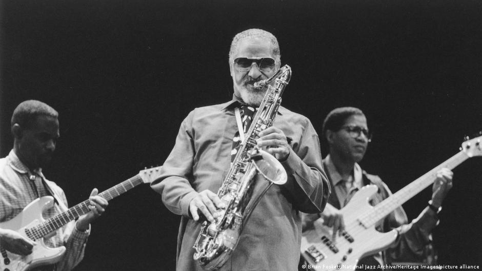 Sonny Rollins: One of jazz's last living greats dies at 95