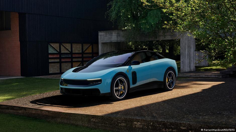 "Ferrari de Temu": ¿por qué el primer coche eléctrico del fabricante italiano genera tanta polémica?