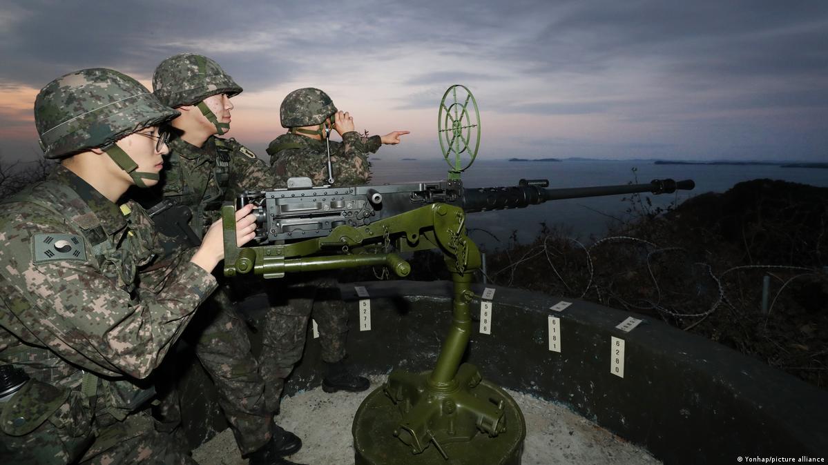 Südkorea Taean 2019 | Soldaten bewachen Küstenwachposten 受人口减少影响,韩国兵源短缺问题日趋严重。