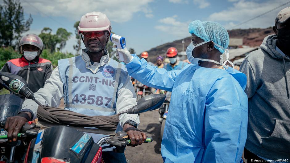 El jefe de la OMS llega a la República Democrática del Congo en medio del brote de ébola