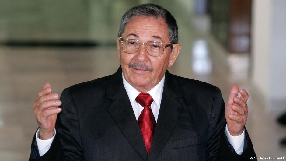Raúl Castro respalda reformas económicas en Cuba