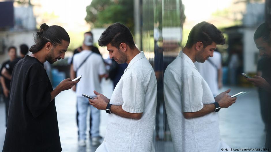 "امیدوارم اینترنت قطع نشود”؛ روایت زندگی‌های وابسته به اینترنت