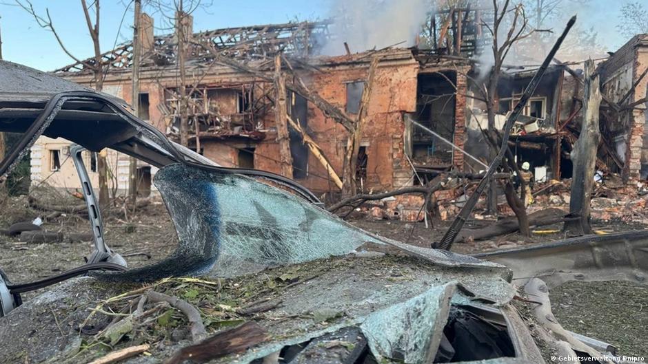 Війська РФ вдарили ракетою по Дніпру: відомо вже про 5 загиблих