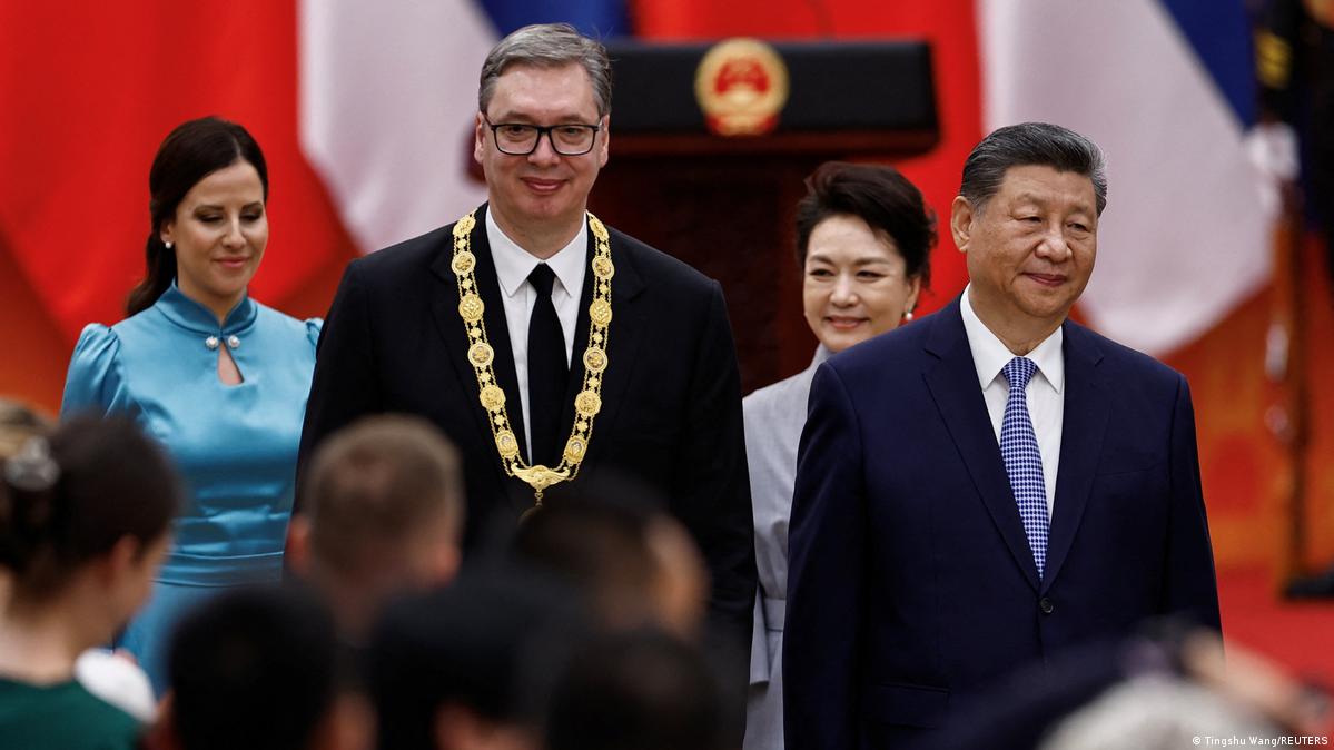 今年五月25日，武契奇访问北京。