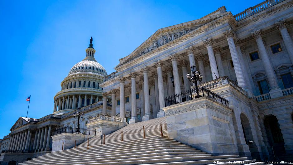 Сенат США поддержал резолюцию демократов о прекращении войны с Ираном