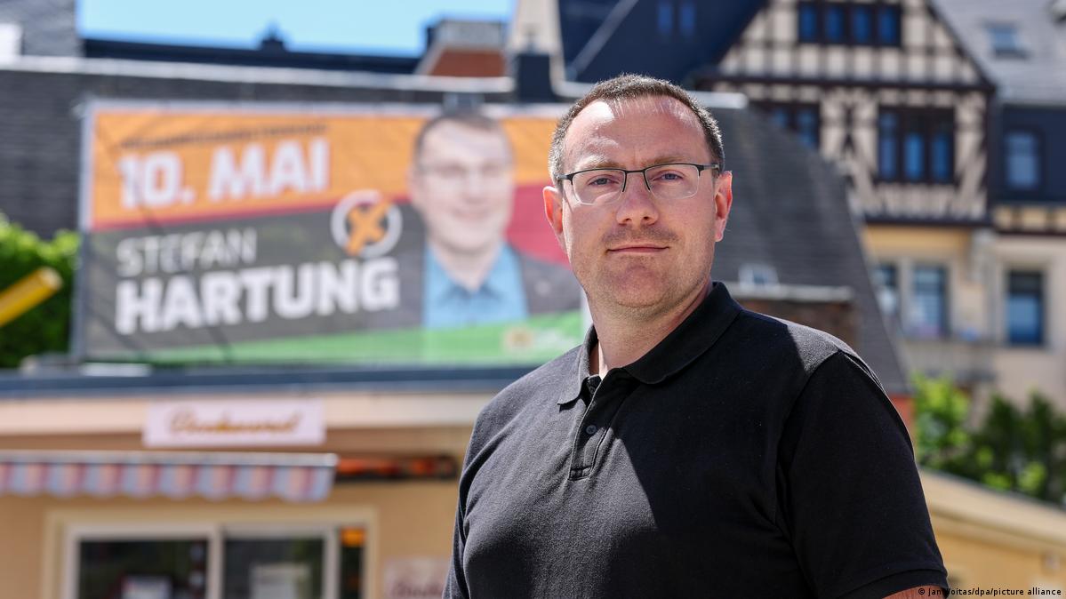 Hartung, co-founder of the far-right Freie Sachsen party, narrowly lost the election for mayor Image: Jan Woitas/dpa/picture alliance