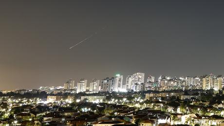Iran hat Israel erneut mit mehreren Raketen angegriffen.