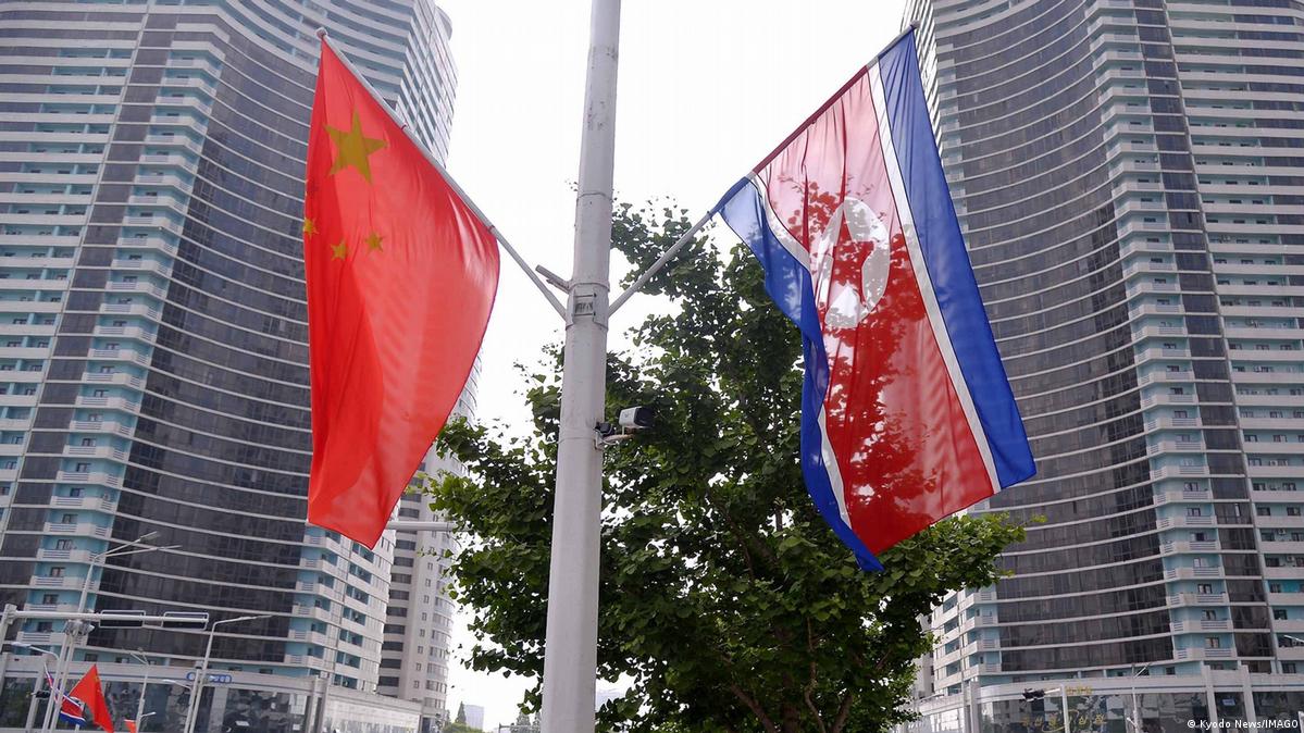 中朝两国国旗