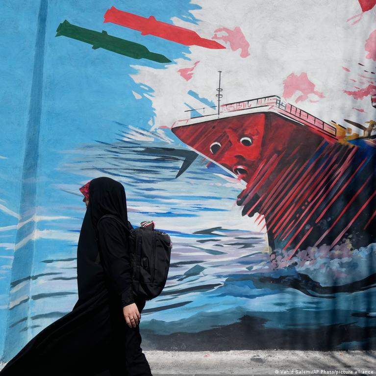 Iran warns neighbors against being US 'defensive shield'