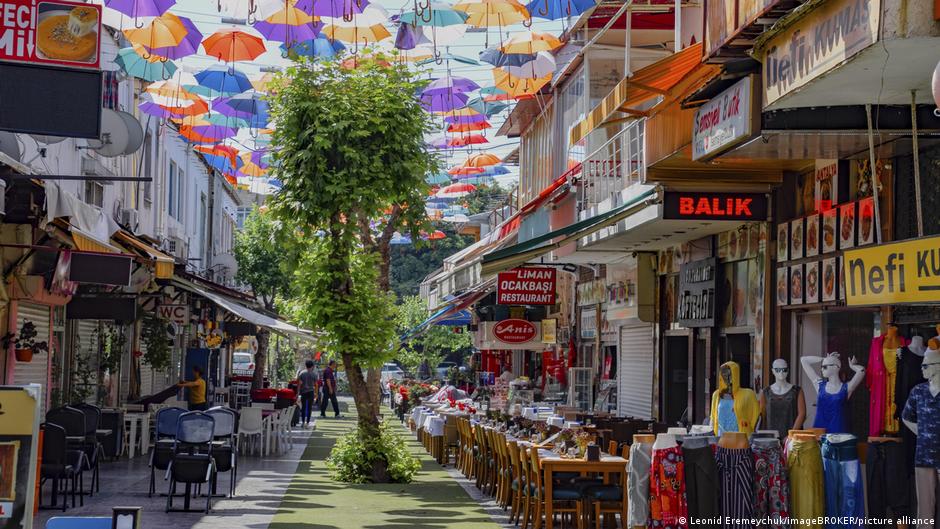Şəhərlər artırılan istiliklərlə mübarizəyə başlayır