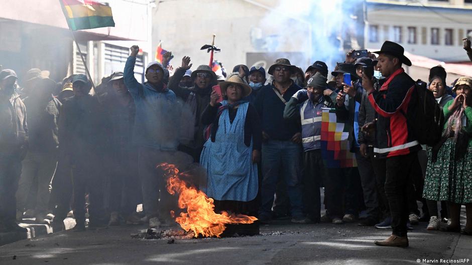 Presidente de Bolivia decreta estado de excepción tras semanas de protestas