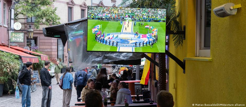 Publicidades de bet também estão presentes na Alemanha, apesar de regulação durante transmissão na televisão
