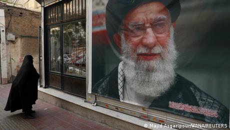 Iran: Trauer um Ayatollah wird zur Machtdemonstration