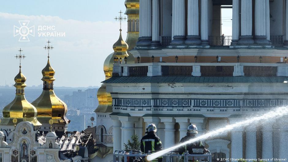 Зеленский призвал G7 ответить на российские удары по Украине