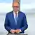 Канцлер ФРГ Фридрих Мерц перед вылетом на саммит G7 во Франции