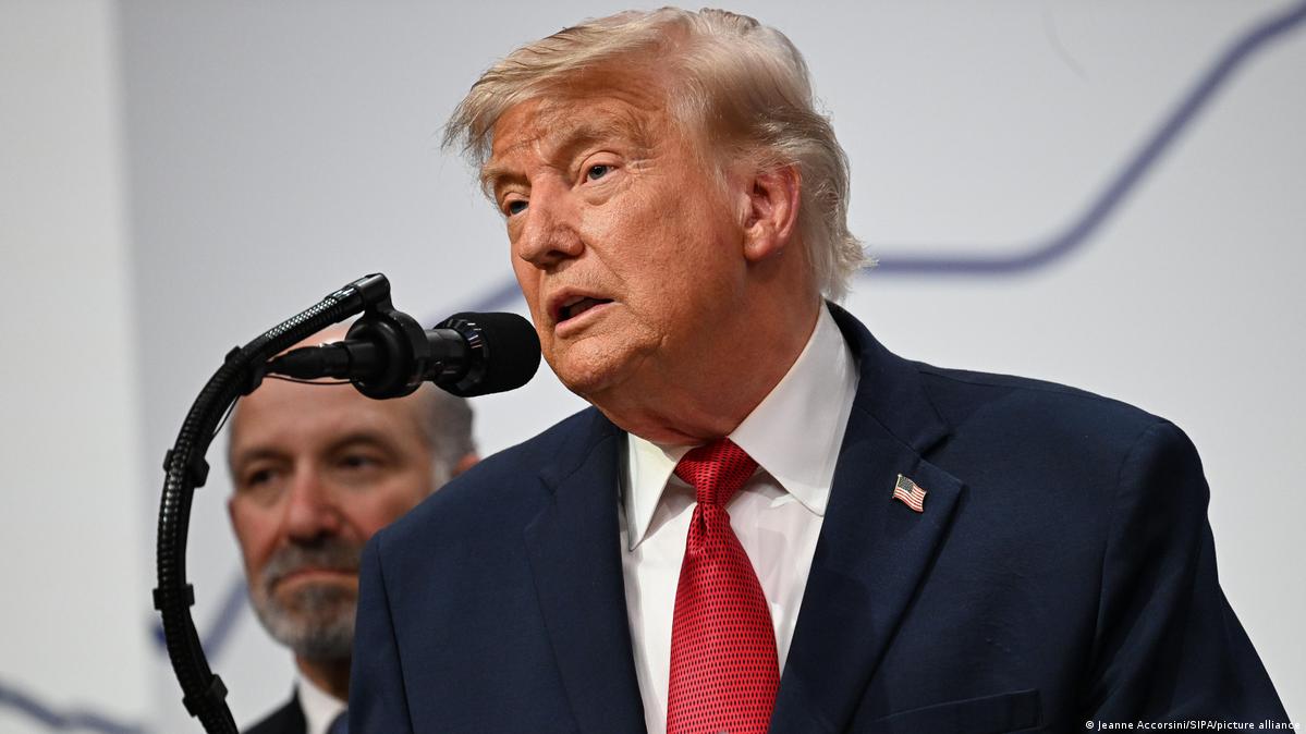 ABŞ Prezidenti Donald Tramp G7 sammitində mətbuat konfransında danışır