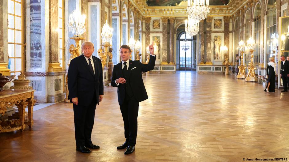 Trump İran'la mutabakatı Paris'te imzaladı
