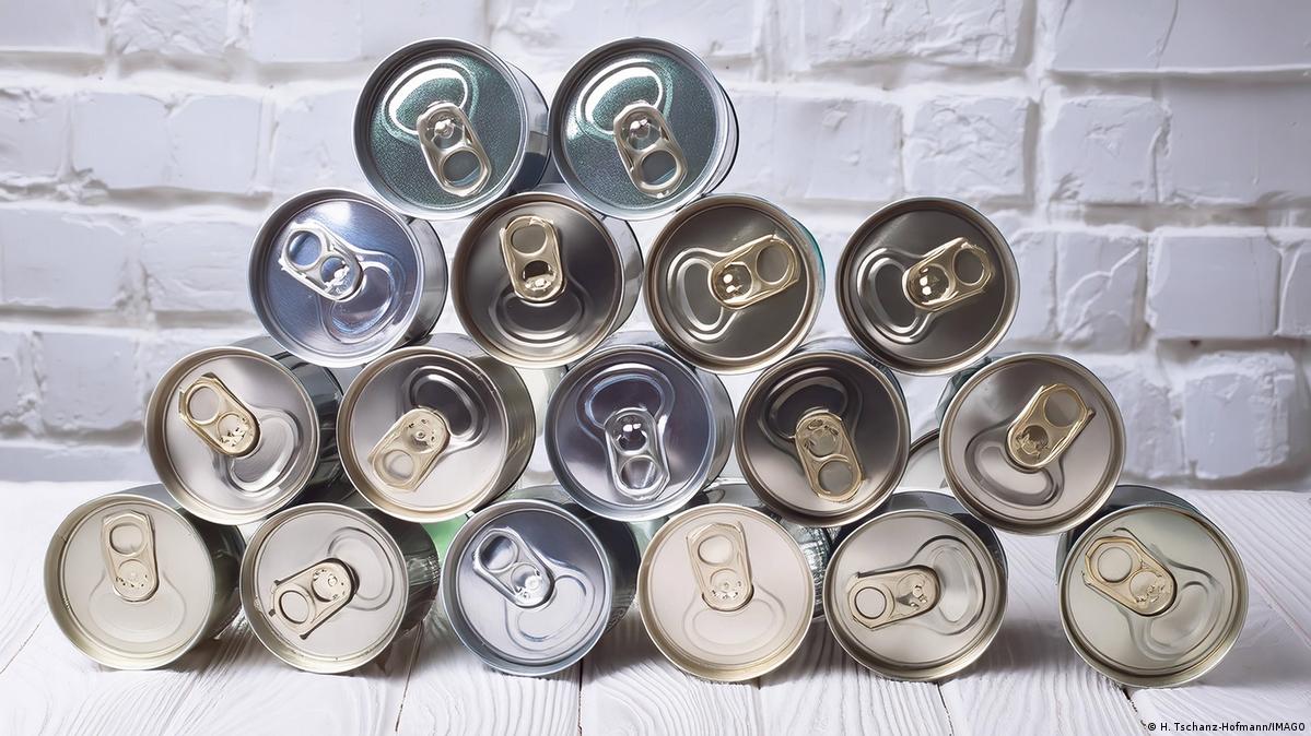A pile of drinks cans