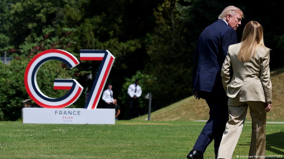 Мелони назвала "выдумкой" слова Трампа о "мольбах" о фото с ним