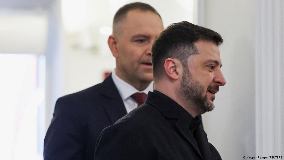 Зеленский отказался от поездки на конференцию в Польшу