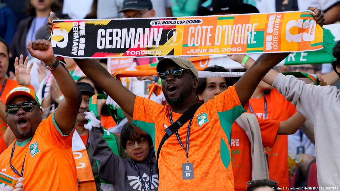 Fußball-WM 2026 | Gruppenphase | Deutschland vs. Elfenbeinküste | Fans der Elfenbeinküste im Stadion Fußball-WM 2026 | Gruppenphase | Deutschland vs. Elfenbeinküste | Fans der Elfenbeinküste im Stadion