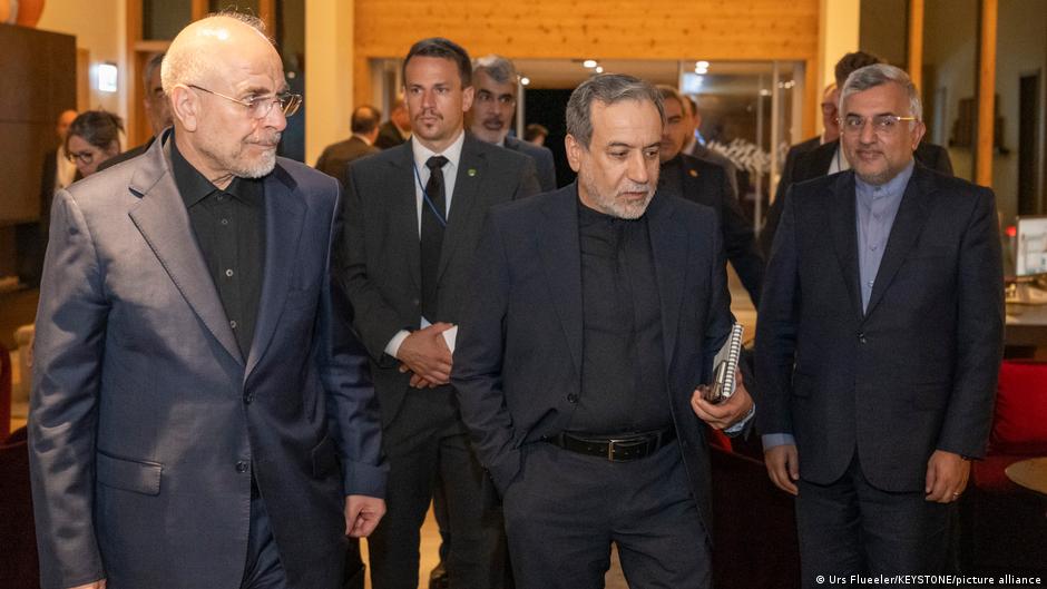 نمایندگان جمهوری اسلامی و آمریکا برای ادامه مذاکرات وارد سوئیس شدند