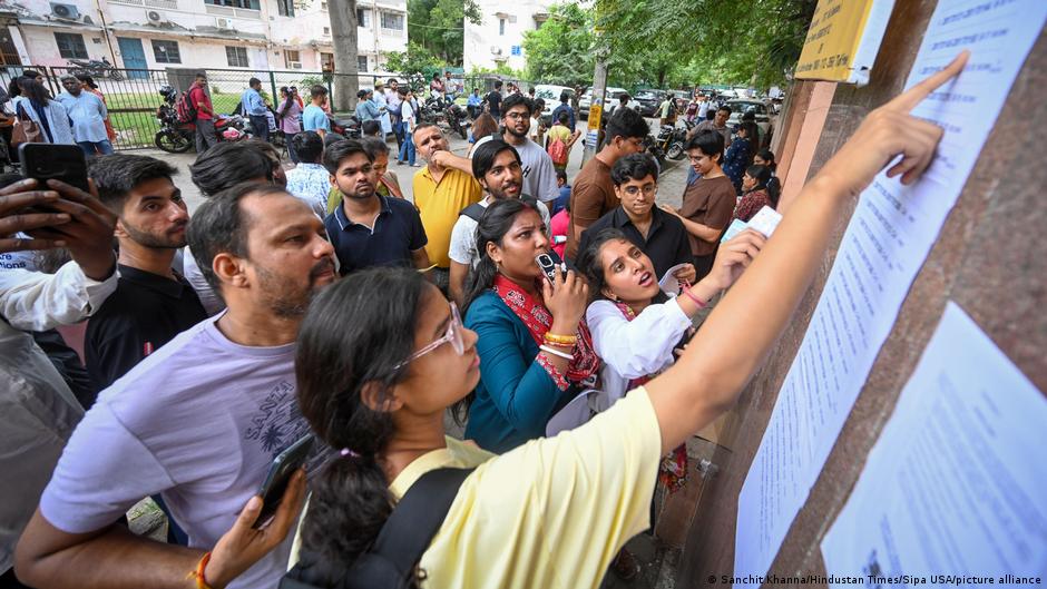 भारत समाचार: NEET रीटेस्ट में लाखों छात्र शामिल हुए