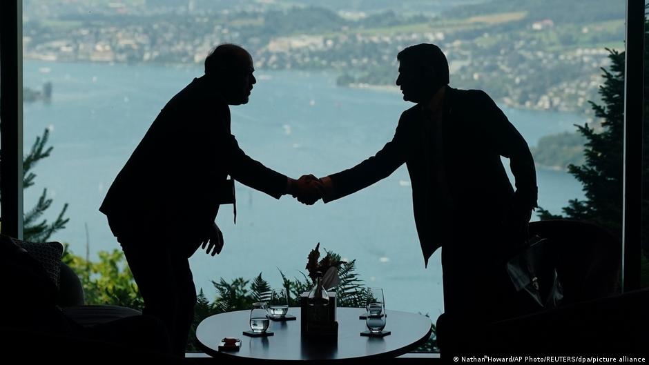US-Iran talks: Mediators hail 'roadmap' for final agreement
