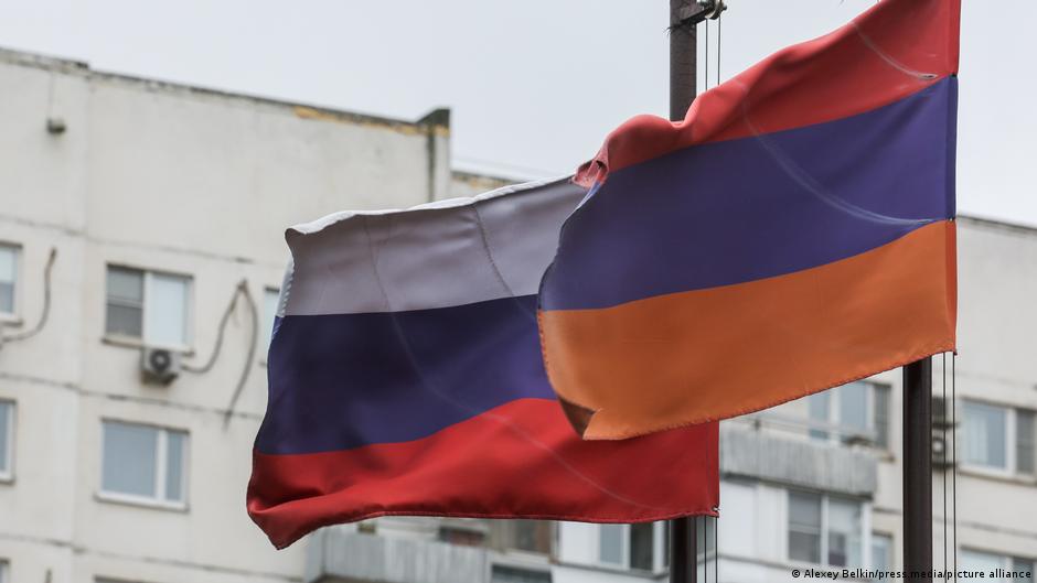 Секретарь Совбеза Армении: Ереван готов принять новых российских беженцев