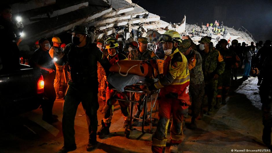 Sube a 1.450 la cifra de muertos por terremotos en Venezuela