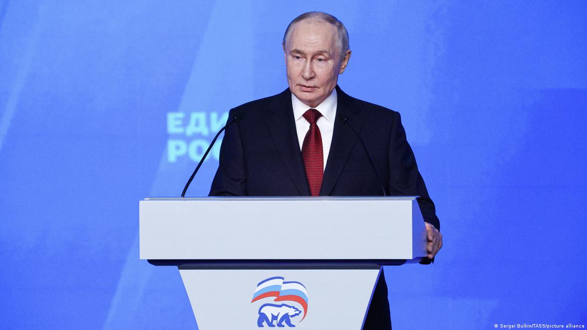 Putin is reassuring members of his party amid scaled-up Ukrainian drone assaults on Russian infrastructure Image: Sergei Bulkin/TASS/picture alliance