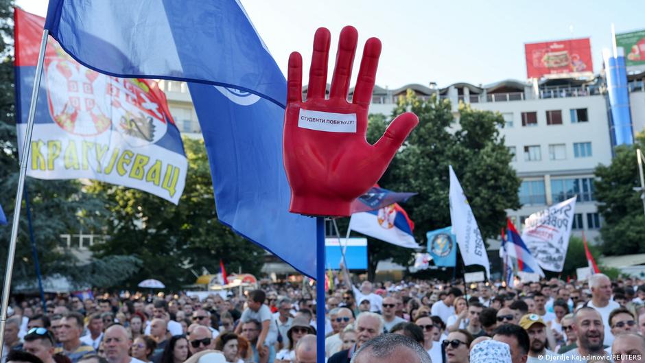 Will alleged crime ties damage Serbia's ruling party?
