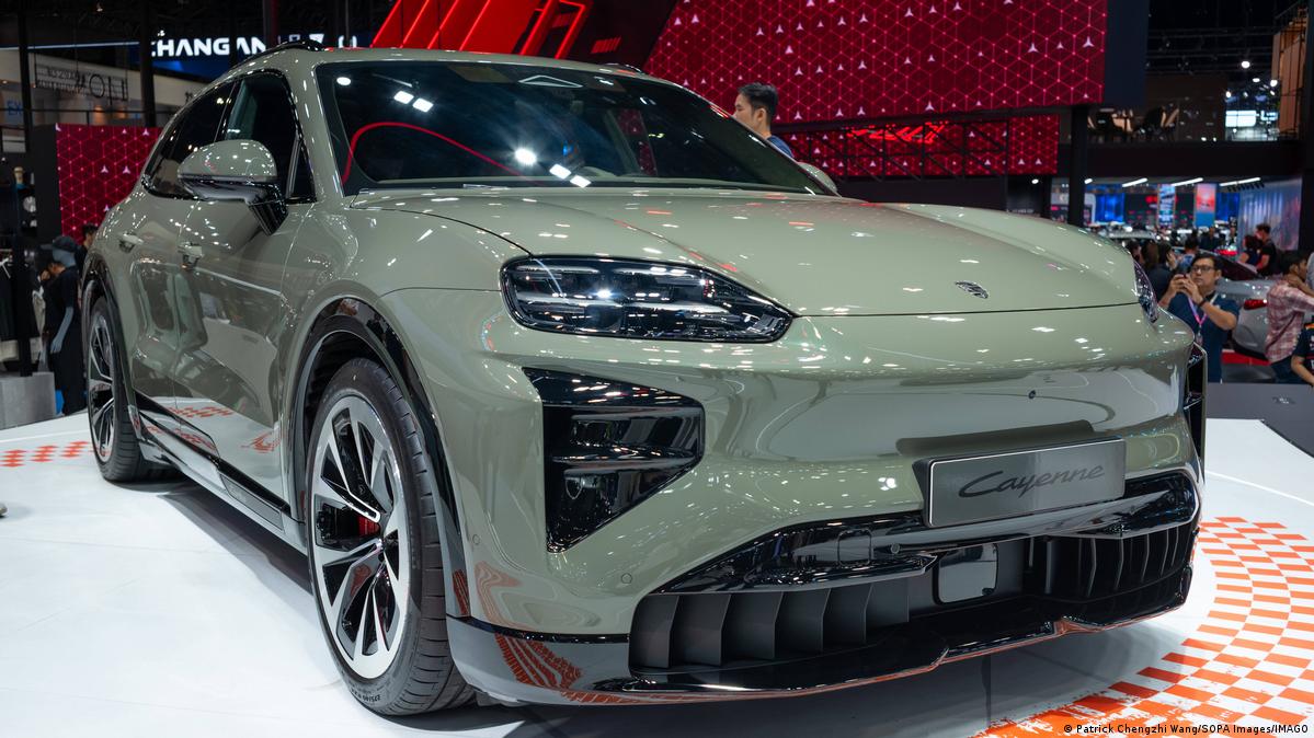 Thailand Bangkok 2026 | 47. Bangkok International Motor Show | Porsche Cayenne Electric