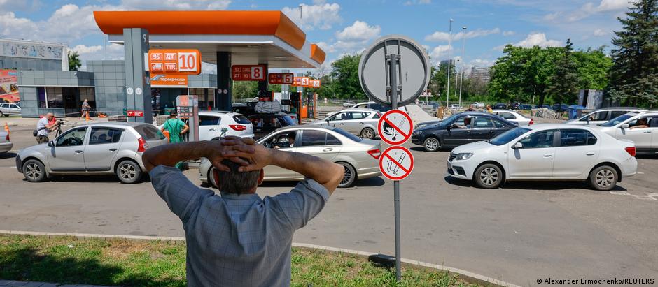 Rússia enfrenta crise de combustíveis após ter sua indústria petrolífera visada pela Ucrânia