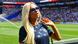 Fußball-WM 2026 | USA vs. Australien | Paris Hilton vor dem Spiel am Spielfeldrand Fußball-WM 2026 | USA vs. Australien | Paris Hilton vor dem Spiel am Spielfeldrand