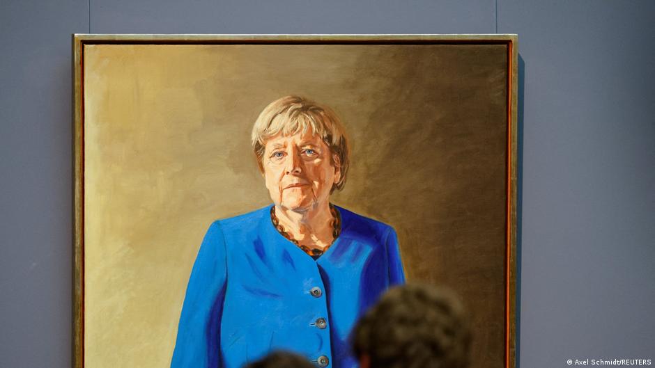 Angela Merkel se vraća u Kabinet kancelara – na portretu