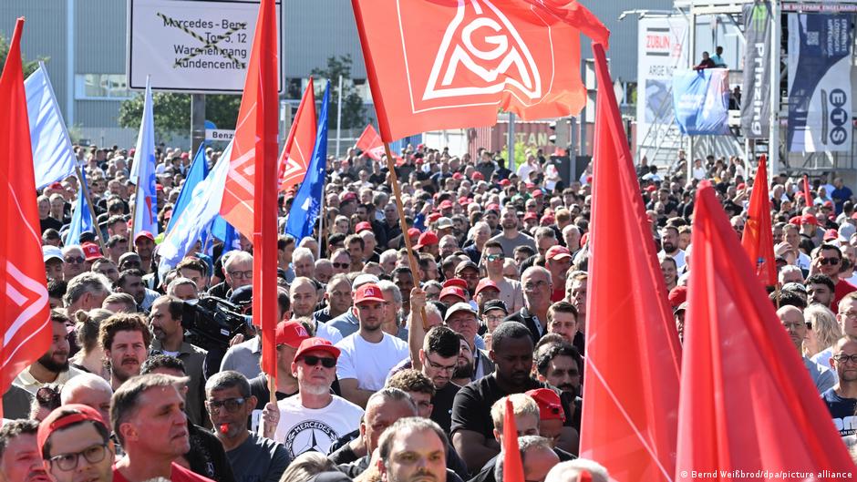 Germany news: Workers protest Mercedes-Benz cost-cutting