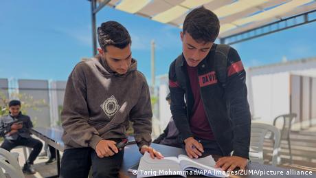 Studierende verlassen Gaza für ihr Studium - viele warten weiter auf ihre Ausreise