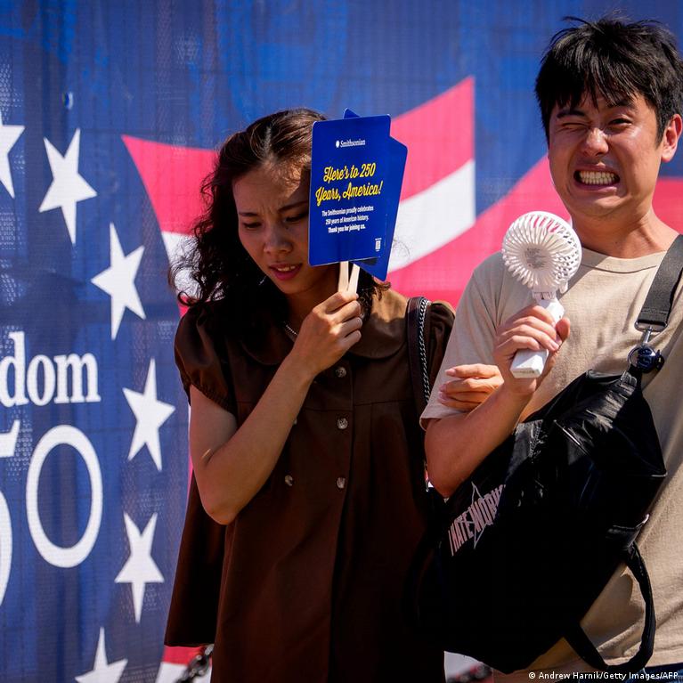 Heat wave upends July Fourth celebrations across US