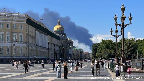 Ukraine attackiert Erdölterminal in Sankt Petersburg