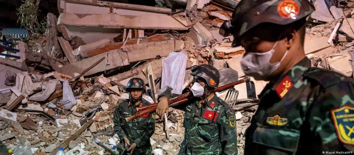 Venezuela earthquake death toll nears 3,000 as hope to find survivors dims