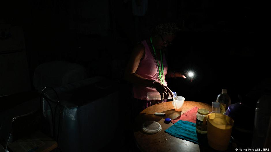 Küba'da Yeni Bir Elektrik Kesintisi Tüm Adayı Felç Etti - Haber Özeti