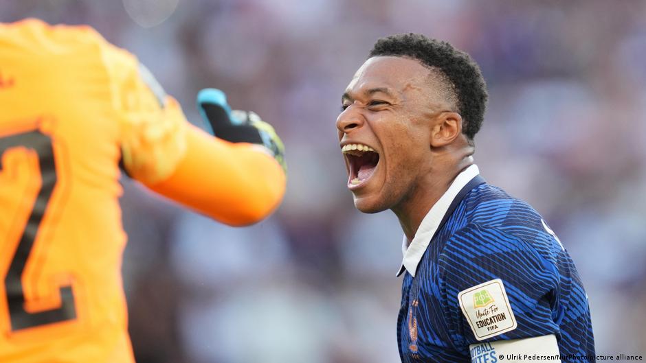 Dünya Kupası: Mbappé'ye ırkçı hakarete Paraguay'dan özür