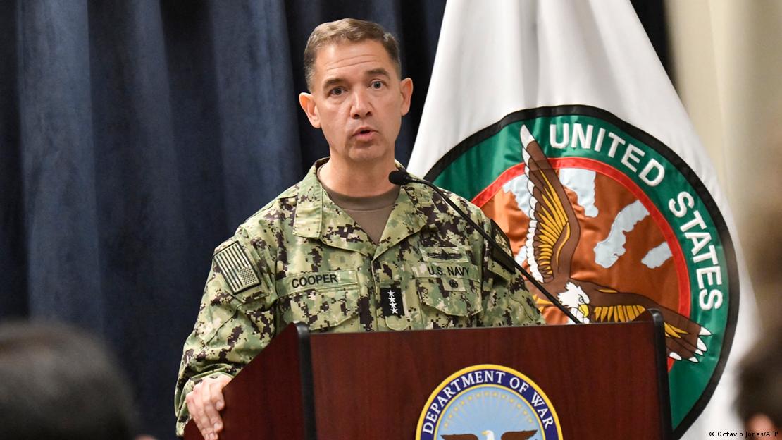 El comandante del CENTCOM, Brad Cooper, en una conferencia de prensa en Tampa, Florida. El comandante del CENTCOM, Brad Cooper, en una conferencia de prensa en Tampa, Florida.