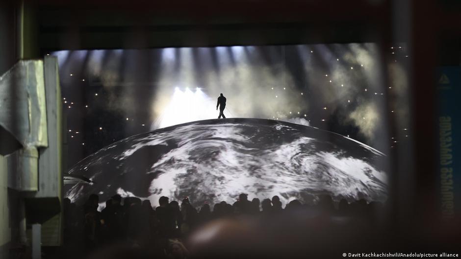 Albaniya baş naziri Kanye West konsertinə dəstək verdi