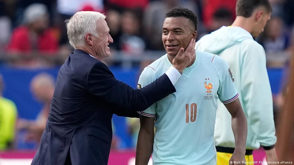 CDM 2026 : la France surclasse le Maroc