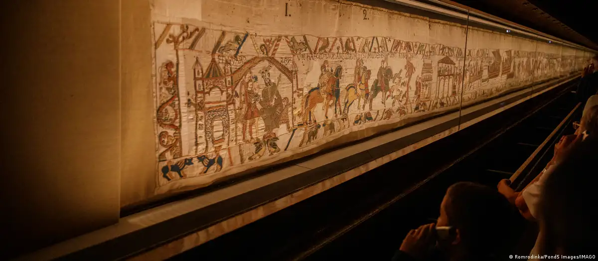 Bayeux Tapestry arrives in British Museum for historic exhibition