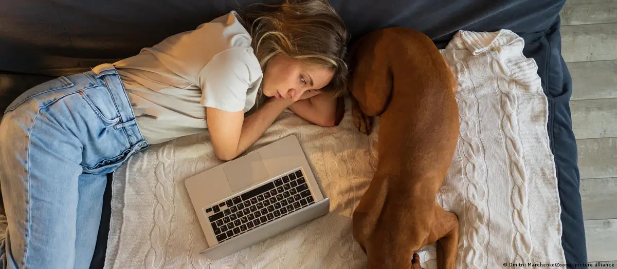 'Loneliness influencers': Being alone brings in the clicks